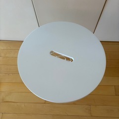 IKEA 収納付きリビングテーブル の画像