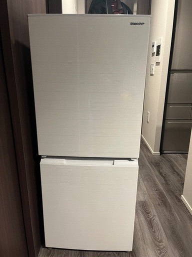 SHARP冷蔵庫　2021年製　美品
