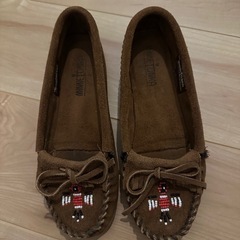 Minnetonka モカシン レディース 7 ブラウン
