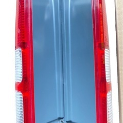 ハイエース200系 純正寒冷地仕様テールランプ左右セット (まる ハイエース200系 純正寒冷地仕様テールランプ左右セット (まる
