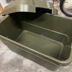 カインズ座れる丈夫な収納BOX☆カーキ色の画像