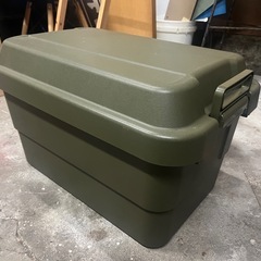 カインズ座れる丈夫な収納BOX☆カーキ色の画像