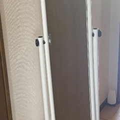 白い鏡の画像