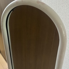 白い鏡の画像