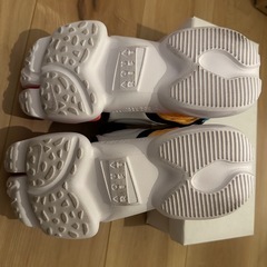 ナイキ アクアリフト NIKE W AQUARIFT フットボールグレーの画像