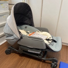 美品 新生児〜4歳 チャイルドシートマムズキャリー MCレジェ