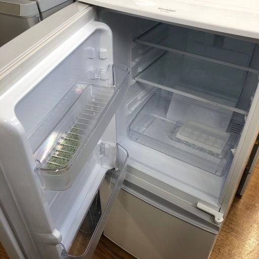 安心の6ヶ月保証付。【SHARP 2ドア冷蔵庫　SJ-14E7-KW 2020年製　137L】取りに来れる方限定