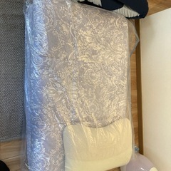 無料寝具セット　敷布団、マットレス、Burberry毛布　引き取...