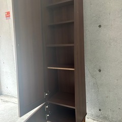 鏡付き収納棚の画像