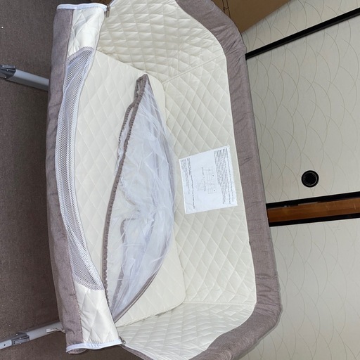 蚊帳付き】高さ調整機能付きベビーベッド