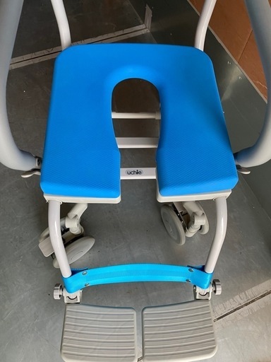 ウチエ シャワー チェア　介助　介護　風呂用　椅子　車イス　車椅子