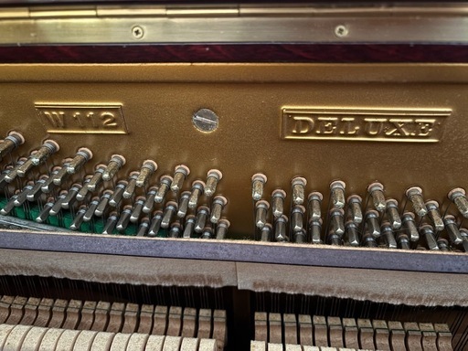 アールウィンザー　ピアノ　EARL WINDSOR W112