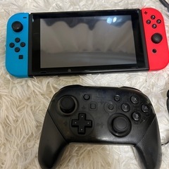 Nintendo Switch と 周辺機器の画像