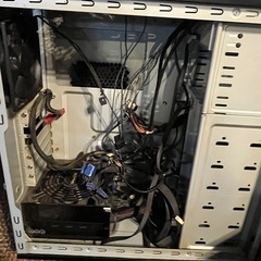 Antec ThreeHundred  PCケース　GTX460付き　オマケ付き　各種付属してます    の画像