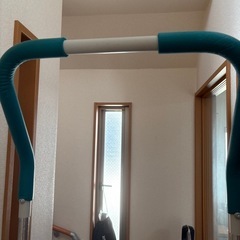 【差し上げます】ぶら下がり健康器具、腹筋器具の画像