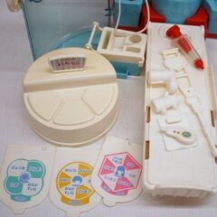 ピコピコしんだん リカちゃんクリニック 箱付き 病院　欠品・ねずみ/お薬/紙小物　一部ジャンク箇所あり　おもちゃ　人形遊び　☆ PayPay(ペイペイ)決済可能 ☆ 札幌市 豊平区 平岸 平岸店の画像