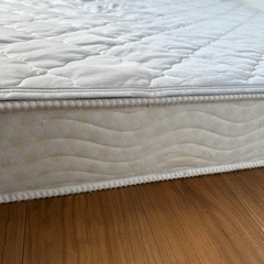 ベッドマットセミダブルの画像