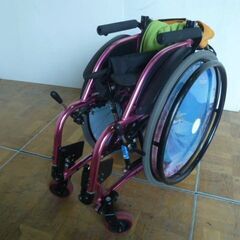 【中古】FORCE 自走 こども用 車いす 折りたたみ 背折れ 車椅子 車イス 介助 介護 自走式 ベルト付 背面ブレーキ 車輪ロック 子供の画像