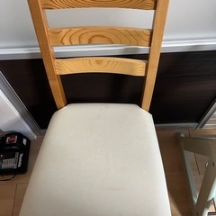 ダイニングテーブル椅子2脚の画像