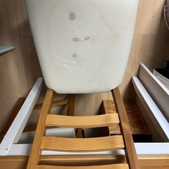 ダイニングテーブル椅子2脚の画像