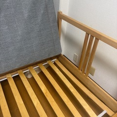 シングルベッドフレームとマットレス の画像