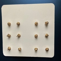 ピアス6セットとリング6本セットの画像