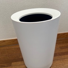 袋が見えないゴミ箱　6.7リットル