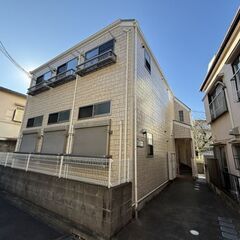 ★初期費用１１万★丸ノ内線・大江戸線『中野坂上』駅徒歩８分♪角部...