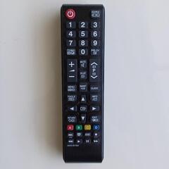 【引渡し・お約束済】32型 チューナーレス フルHD液晶テレビ　(今週末いつでも引き渡し可能)の画像