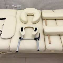 Premium 折りたたみリクライニングマッサージベッドCOMODO アイボリー