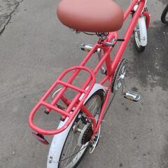 20インチ 🚲 中古 小径車 11,800円 🔁6段切替 💡ライト付 新規防犯登録料コミ 653の画像