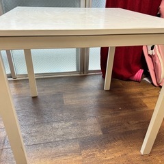 IKEAの机、椅子セット