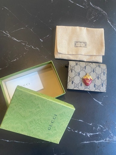 グッチ　GUCCI いちご　財布