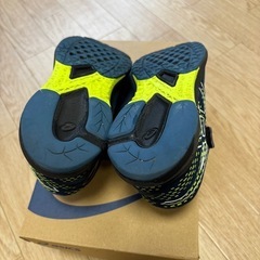 アシックス　レーザービーム　22cm
　の画像