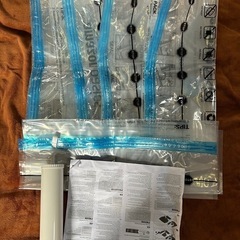 88a【未使用品・開封品】真空 衣類圧縮袋 掃除機不要 ハンドポ...