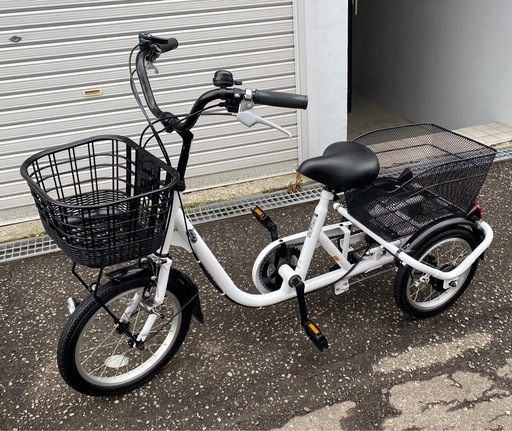 ⚫︎取引決定⚫︎【超美品】大人用三輪車 ロータイプ 市内近郊無料配達 オンライン決済分割払い可能