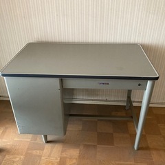 【受け渡し予定決定】事務机　デスク　オフィス用　レトロ　DIY  の画像