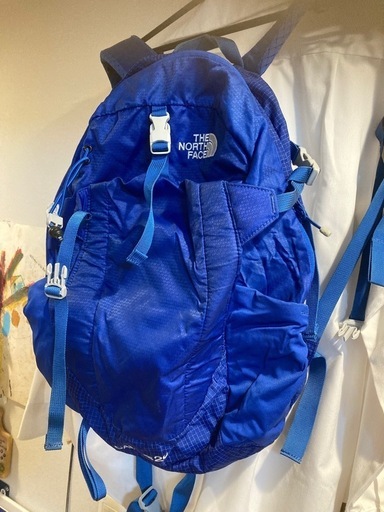 THE NORTH FACEの青色リュックサックです。
