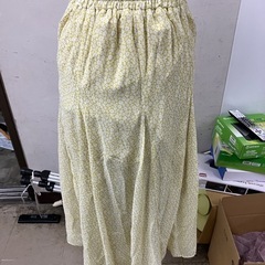 ☆値下げ☆W2504-436 RETRO GIRL シアーマーメイド柄スカート レディース Fサイズ 中古の画像