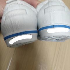 体育館シューズ19cmの画像