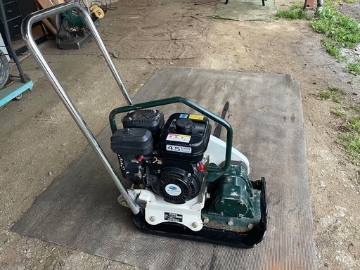 プレートコンパクター  転圧機