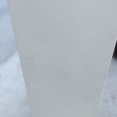 スチール製の棚　細かい段の調整が可能の画像