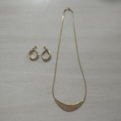 お値下げしました　ネックレスとイヤリング