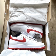 【新品】NIKE ナイキ エアフォース1 07 28.5cm 白 赤 メンズ スニーカー FJ4146-106 AIR FORCE1 エアフォースワン  ドラゴンレッドの画像