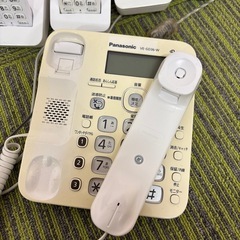 【値下げしました】
Panasonic 子機4台付き　VE-GD36-Wの画像