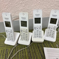【値下げしました】
Panasonic 子機4台付き　VE-GD36-Wの画像