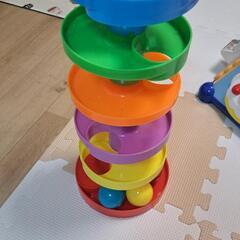 西松屋　コロコロタワー
