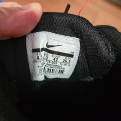 ★Nike スニーカーシューズ 黒赤 メンズ 26.5cmの画像