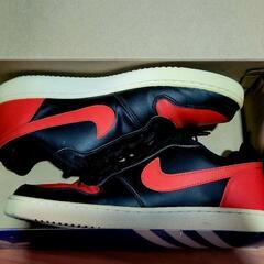★Nike スニーカーシューズ 黒赤 メンズ 26.5cm