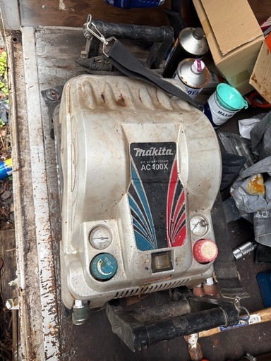マキタ　エアコンプレッサ　AC400Ｘ